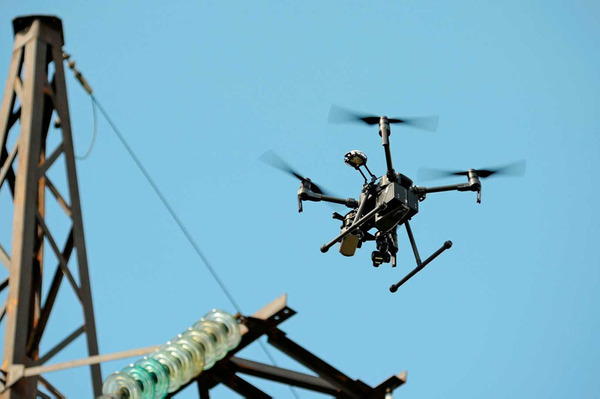 Inspeção aérea em rede de energia com drone em São Paulo