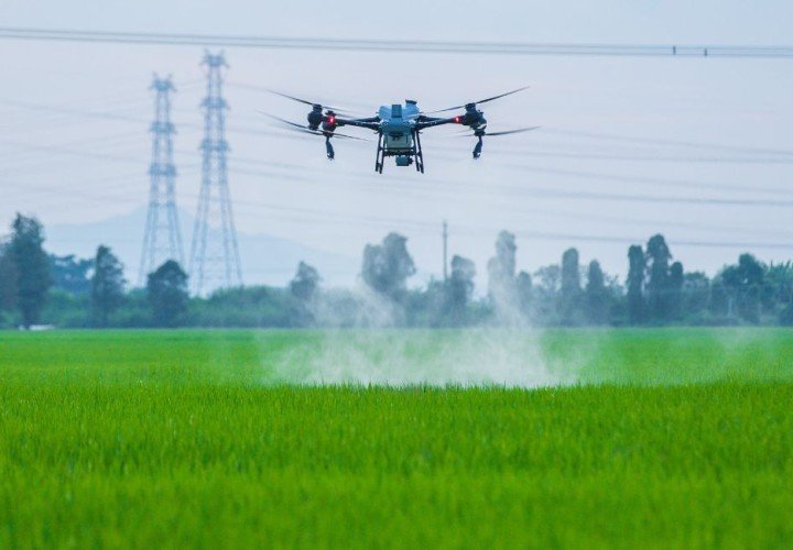 Drone agrícola para pulverização e mapeamento